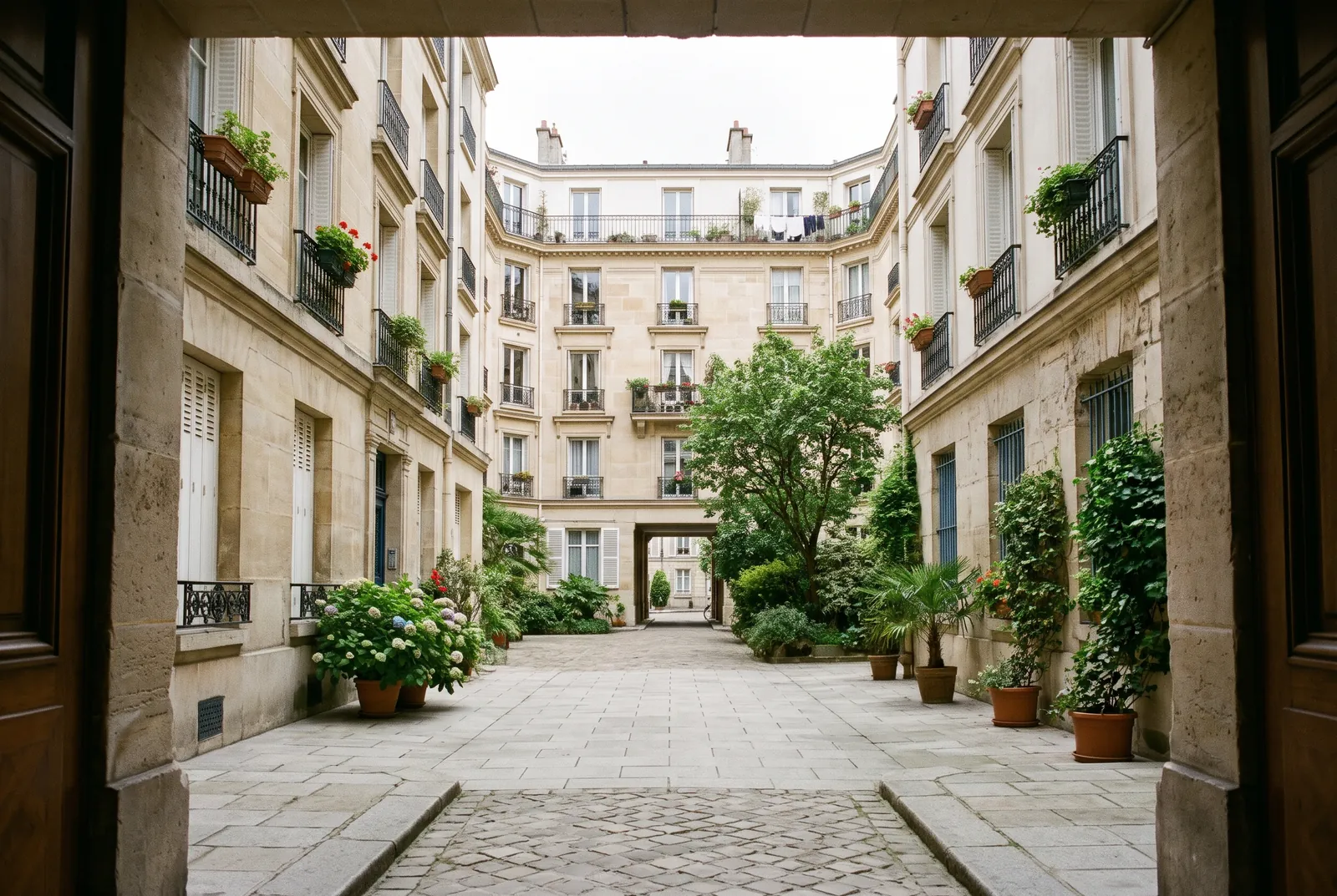 Cour intérieure d'un immeuble à Asnières